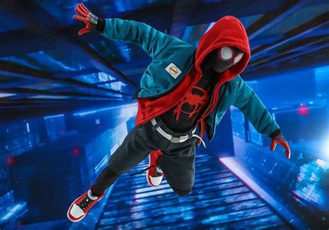 Liev schreiber, jake johnson, mahershala ali and others. Hot Toys Spider-Man: Into The Spider-Verse Mile Morales 1 ...