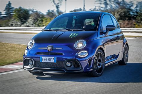 Der neue, auf 2.000 stück limitierte abarth 595 scorpioneoro. Abarth 595 Dresses In 'Monster Energy Yamaha' And ...