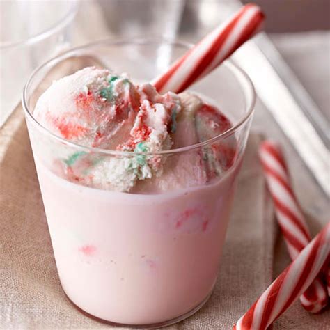 Hot buttered rum is the only dessert you'll want to drink all winter long. Top 10 Peppermint Schnapps Drinks with Recipe | Only Foods