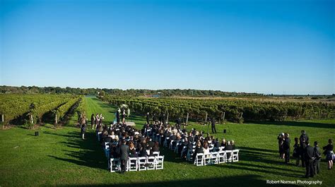 Saltwater Farm Vineyard In Stonington Ct Is A Beautiful Venue If You