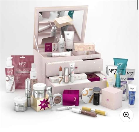 Wow No7 Ultimate 25 Days Of Beauty Advent Calenderworth £465 £14995
