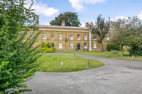 Property In Caroline Gardens Asylum Road London Se15 2sg