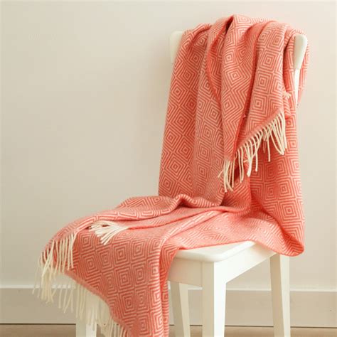 Coral Merino Wool Throw Rhomb Woolme