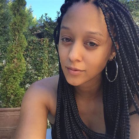 Tia Mowry Debuts Box Braid Hairstyle The Style News Network