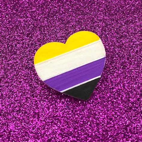 Haus Of Dizzy Pride Flag Heart Pin 🏳️‍🌈