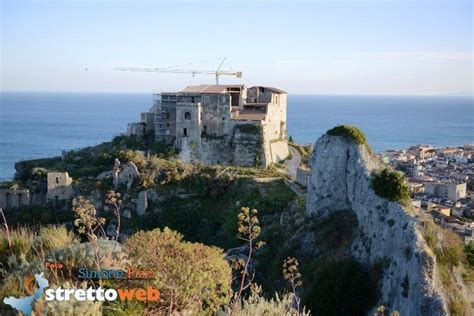 castello Carafa(Roccella ionica) -Calabria(Italy) | Natural landmarks