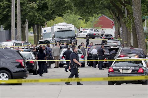 Suspect In Custody After Milwaukee Police Officer Fatally Shot