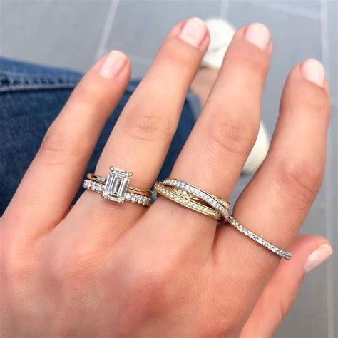 Wedding Bands That Go With Emerald Cut Engagement Rings