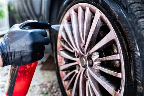 How To Clean Your Cars Wheels Capital One Auto Navigator