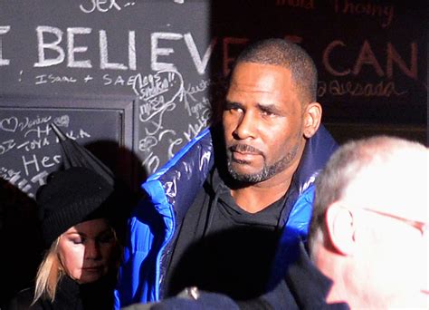 R Kelly Posts Bond After Pleading Not Guilty To Sexual Abuse Charges The Washington Post