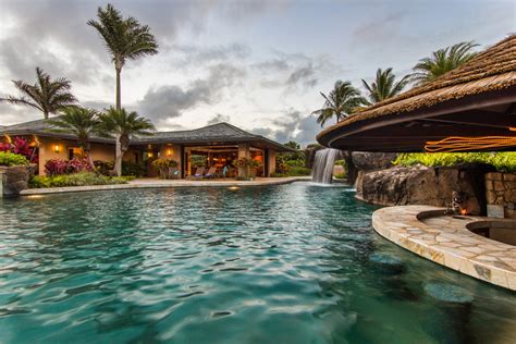 House Of The Week A Hawaiian Paradise With An Enormous Pool