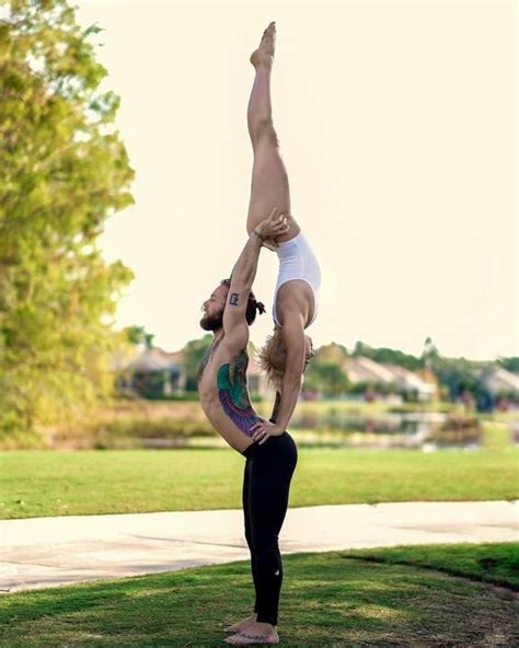 Pin By Chelcie Goldman On Danza Couples Yoga Poses Couples Yoga