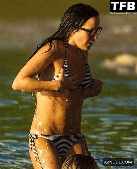 Andrea Corr Sexy Seen Showing Off Her Hot Figure In A Skimpy Bikini