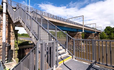 Case Study Composites Aid In Fencing And Handrail Refurbishment Strongwell