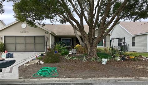 N.J. snowbirds' Florida Friendly Landscaping jeopardizes ... Florida friendly landscaping reduces maintenance needs but doesn't eliminate them.