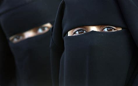 Muslim Women Reveal Why They Wear The Veil Burqa School Debate