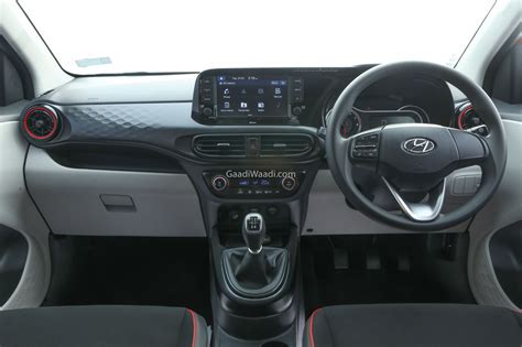 Hyundai Aura 10l Compact Sedan All You Need To Know