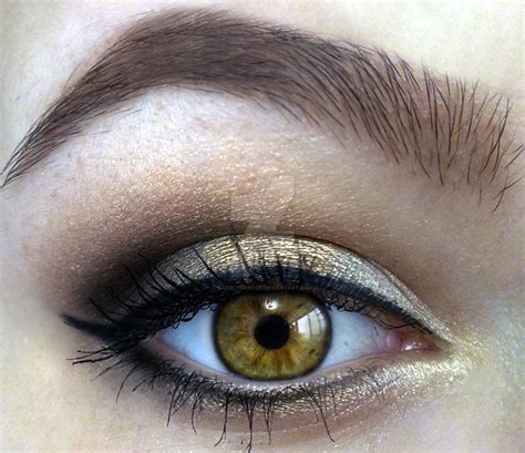 Finish off a basic eye look with mascara on your eyelashes. makeup for hazel eyes :D by KatelynnRose on DeviantArt