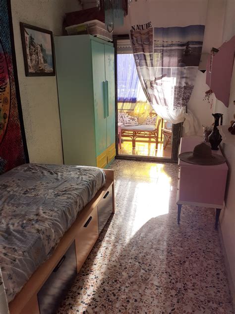 Oferta de profesionales y particulares desde 200 €. Alquilo 2 habitaciones soleadas para universitarios cerca ...