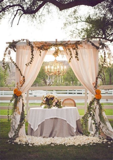 31 Romantic Wedding Table Setting Ideas For Couples