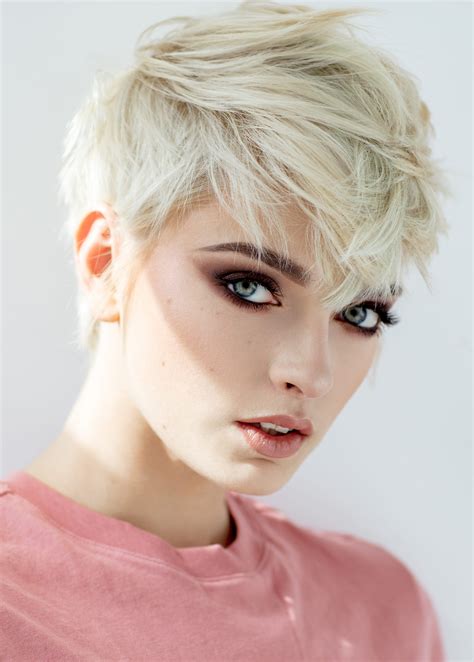Latest Short Hairstyles For Women For Latest Short Hairstyles Thick Hair Styles