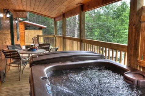 Book a 1 bedroom cabin rental in gatlinburg, tn with amenities such as fireplace, hot tub, mountain views, and more. 1 Bedroom Cabins In Pigeon Forge Tn - Home Design Ideas
