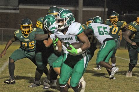 Quick scoring drives, strong defense propel Gators past Jim Hill - The