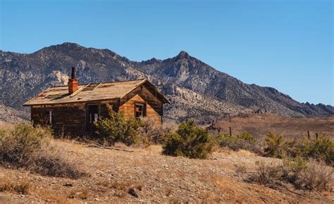 A Cabin In The Desert Outside Ely Nevada Oc Rabandonedporn
