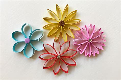 Here are 65+ fun & easy toilet paper roll activities for toddlers & preschoolers! 14 Toilet Paper Roll Flowers Craft Ideas | Guide Patterns