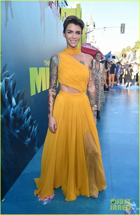 Jason Statham And Ruby Rose Join The Meg Cast At La Premiere Photo