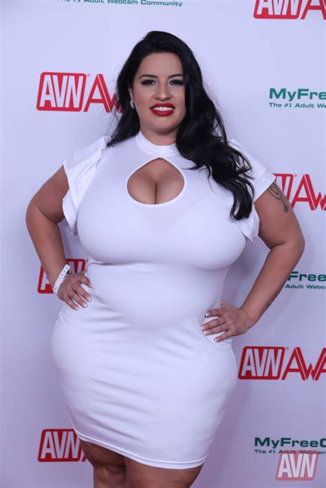 Bbw Star Sofia Rose On Soccer Moms On Onlyfans During Pandemic When This Is Overgood Luck