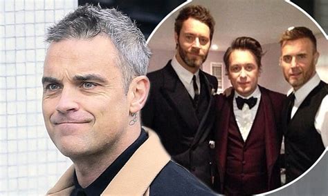 Robbie Williams To Rejoin Take That In The Studio For 25th Anniversary