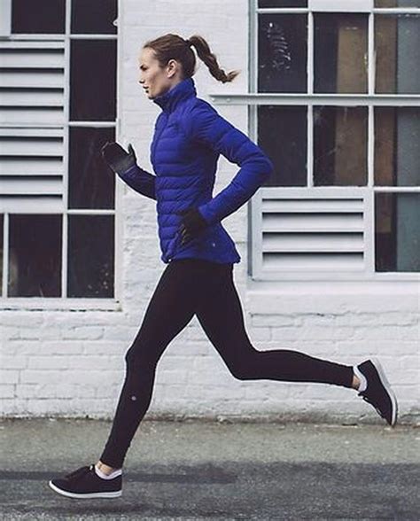 35 Sporty Winter Workout Outfit For Women In 2020 Workout Outfits Winter Winter Running