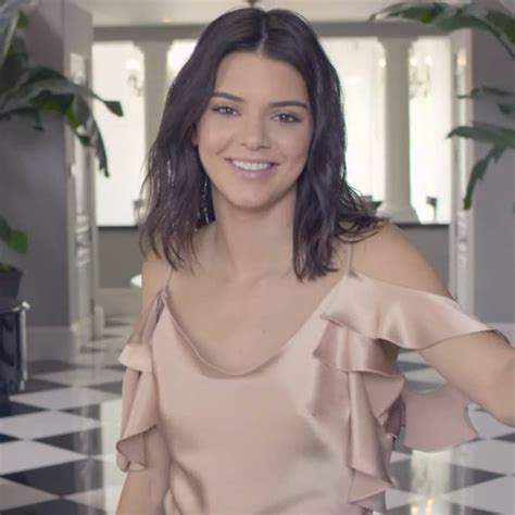 Kendall Jenners Vogue 73 Questions Video Popsugar Celebrity