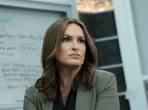 Mariska Hargitay Was Wrecked For Days After Law And Order Svus Emotional Episode E Online Au