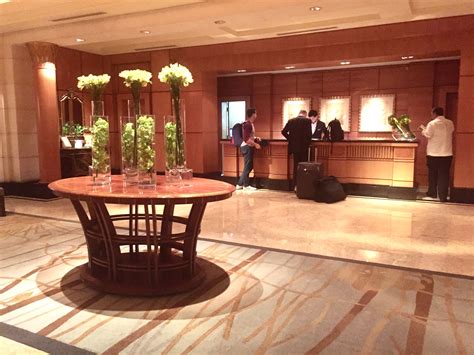 hotel review four seasons singapore accounting your points