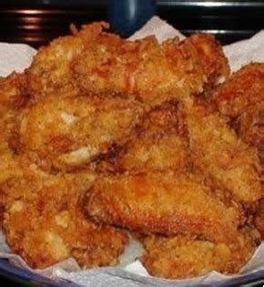 Tender, juicy baked chicken wings coated in a mouthwatering homemade dry rub that will have your tastebuds singing! ::Cracker Fried Chicken:: ~ all new recipes | Crispy fried ...
