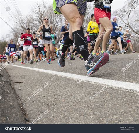 Hopkinton Usa April 15 Athletes Of The Boston Marathon 2013 Heading