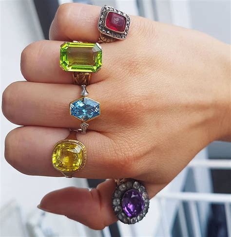 Choosing The Best Colored Gemstones For Engagement Rings