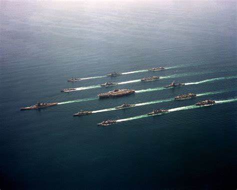 Us Navy Battle Group Echo Underway In Formation In The Northern Arabian Sea 1 November 1987
