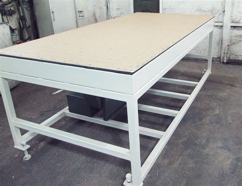 L'innovation technologique au service de vos pédagogies et de vos budgets dans l'enseignement. Table coussin d'air - JPM Métal