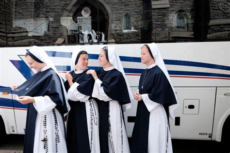 Nuns Of A New Generation Forge Their Own Path The New York Times