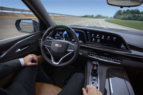 Gm Ultra Cruise Will Bring Hands Free Driving To City Streets The