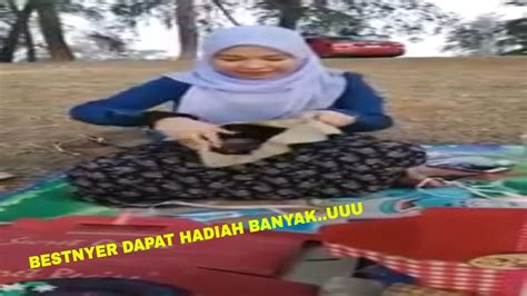 Restoran ini ada 250 tempat duduk, dan dibuka untuk makan tengahari, hi tea sampaila makan malam. SAMBUT BIRTHDAY MEK SYA - YouTube
