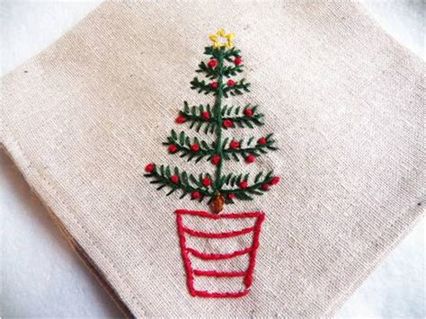 Free christmas ornament embroidery pattern. Art Threads: Monday Project - Christmas Tree Embroidery ...