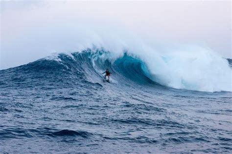 Women Big Wave Surfers Maui Surfer Girls