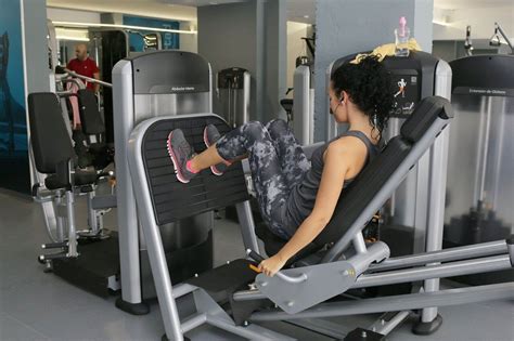 Woman Doing Leg Press The Turnfit Method Personal Trainers In Vancouver