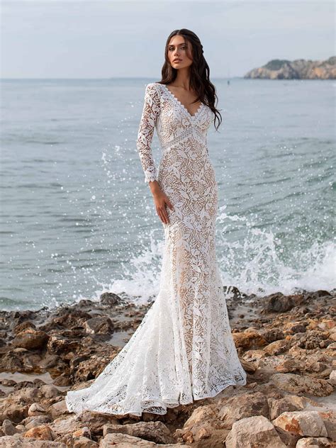 Lassen sie sich von uns so betreuen, wie sie es verdienen, indem sie an diesem besonderen tag teilnehmen. Pronovias Brautkleid DUNAWAY mit V-Ausschnitt Cruise ...