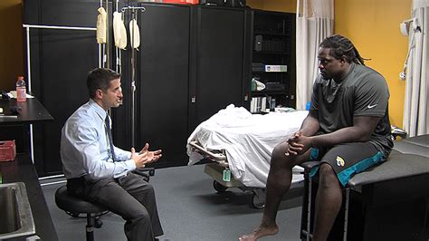 Jaguars player returns despite dramatic injury - JOI ...