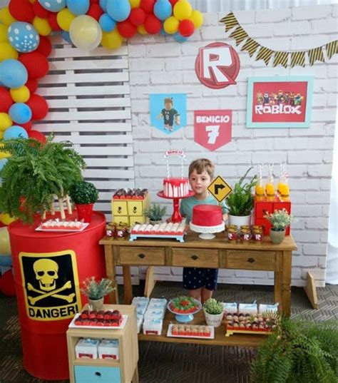 Amazon.com desata la guerra de precios al lanzar su kindle 3 por 139 dólares usa. Roblox Toy Mesa De Dulces Y Reposteria Mesas De Dulces En